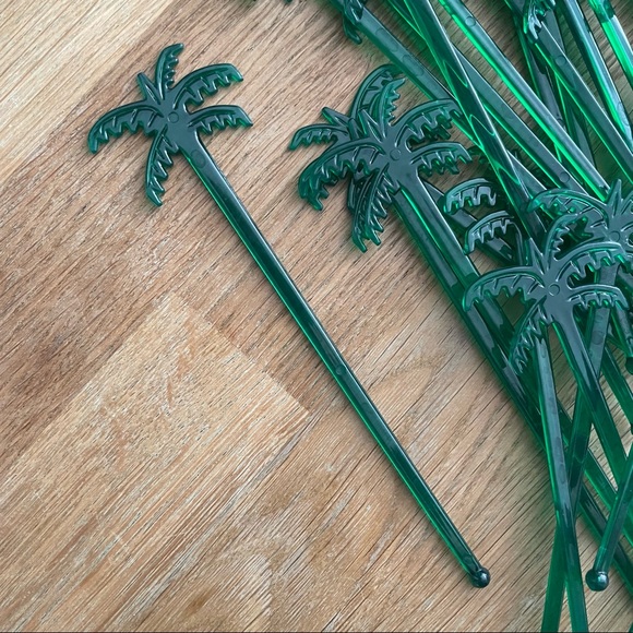 26pcs Green Palm Tree Beverage Cocktail Swizzle Stir Sticks - Picture 2 of 2